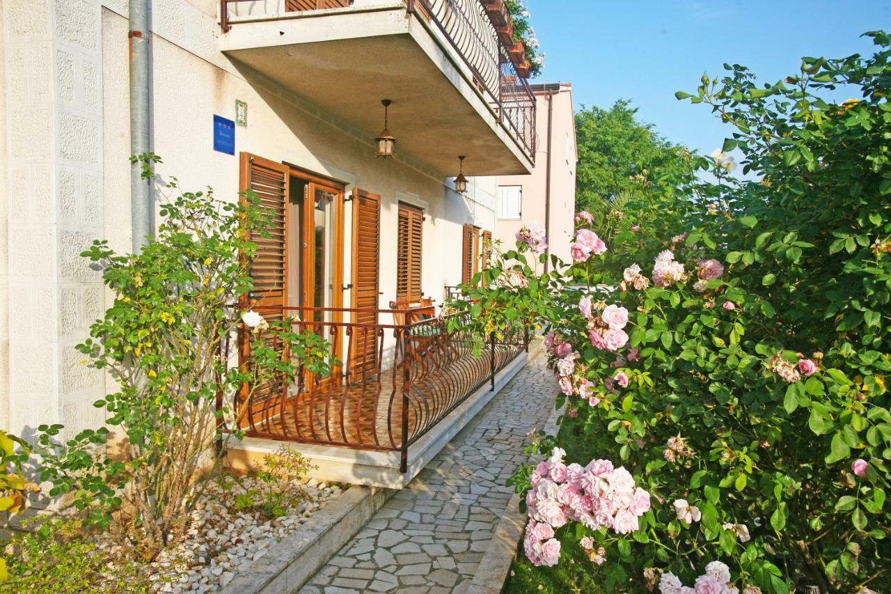 Apartments Maras Пореч Экстерьер фото